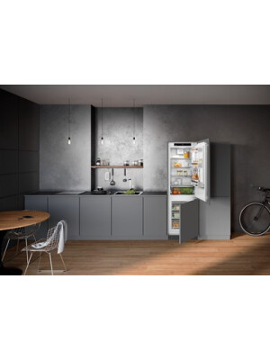 Combină frigorifică integrabilă Liebehrr ICNe 5103 cu EasyFresh şi NoFrost, 253 l