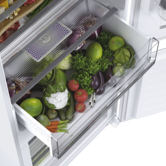 Combina frigorifica incorporabila Haier HBW5719E, 2D 70 Series 6, 2 usi, No Frost, Iluminare LED, Clasa E, Alb
