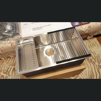 Chiuveta bucatarie inox CookingAid HERA LARGE cu dozator detergent, scurgator vase/paste/fructe, gratar rulabil inox, tocator Sapele + accesorii montaj