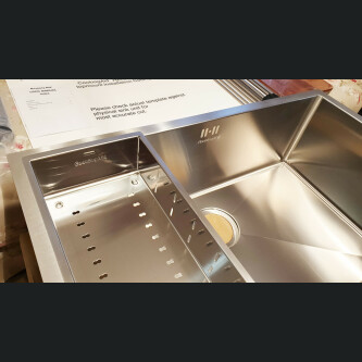 Chiuveta bucatarie inox CookingAid HERA LARGE cu dozator detergent, scurgator vase/paste/fructe, gratar rulabil inox, tocator Sapele + accesorii montaj