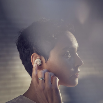 Casti wireless In-Ear Bang & Olufsen Beoplay EQ, Adaptive Noise Cancelling, Sand